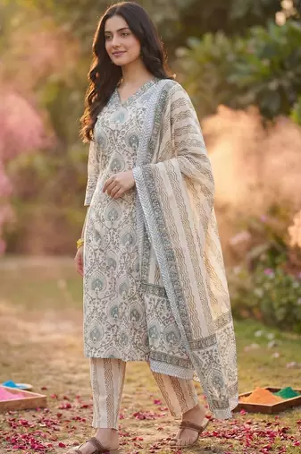 Women Ethnic Motifs Printed Cotton Kurta with Trousers & With Dupatta