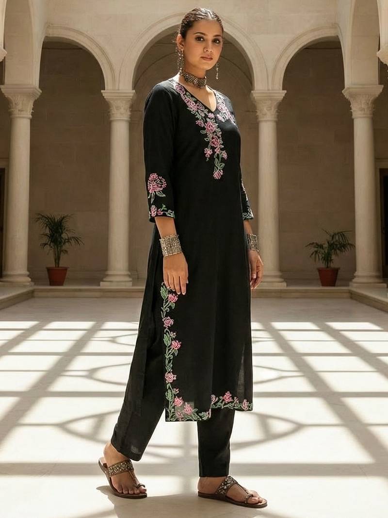 Women Floral Embroidered Thread Work Cotton Kurta with Trousers