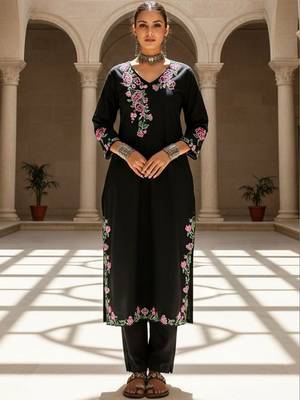 Women Floral Embroidered Thread Work Cotton Kurta with Trousers 2
