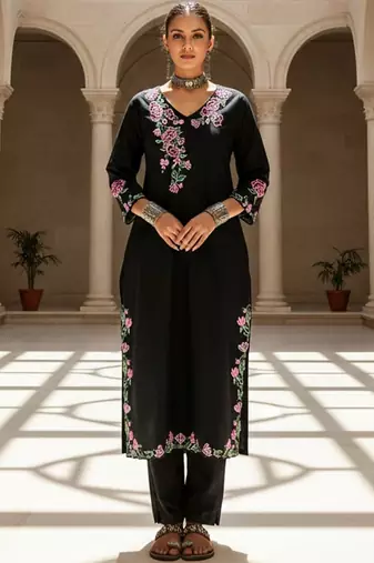 Women Floral Embroidered Thread Work Cotton Kurta with Trousers