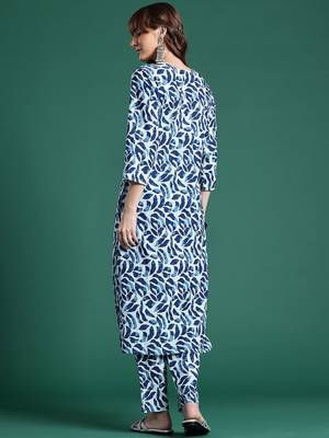Printed Cotton Kurta & Trousers 7