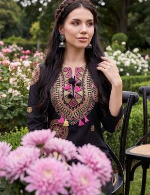 Women Ethnic Motifs Embroidered Thread Work Cotton Kurta with Trousers 1
