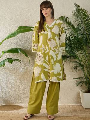 Floral Printed Cotton Straight Kurta With Trousers 1