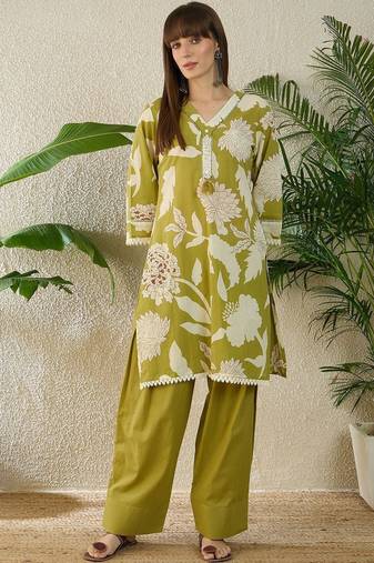 Floral Printed Cotton Straight Kurta With Trousers