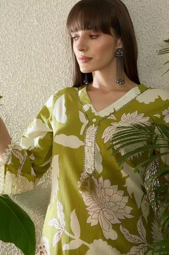Floral Printed Cotton Straight Kurta With Trousers