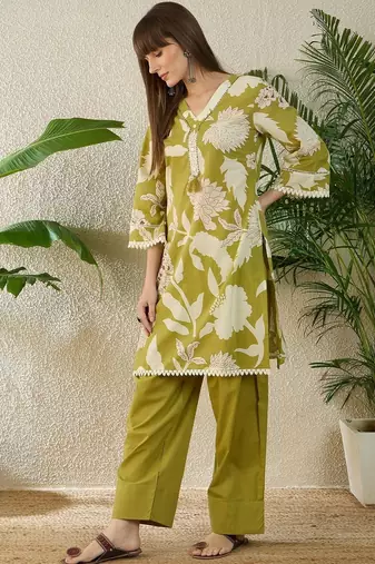Floral Printed Cotton Straight Kurta With Trousers