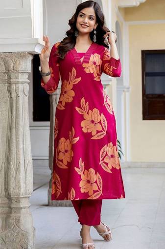 Women Printed Cotton Kurta with Trousers