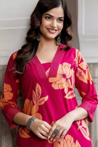 Women Printed Cotton Kurta with Trousers
