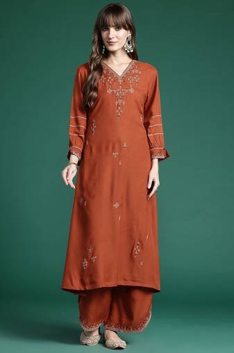 Embroidered Thread Work Kurta with Trousers