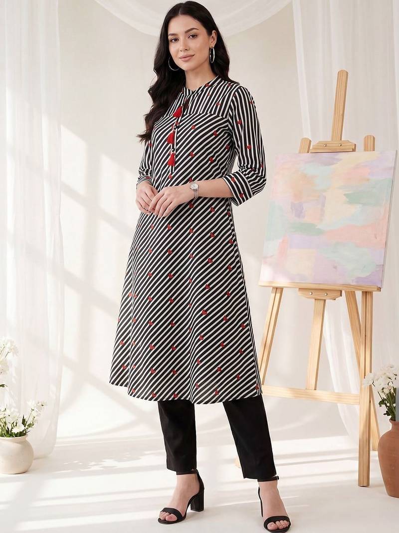Women Printed Cotton Kurta with Trousers