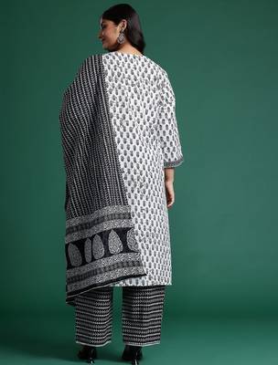 Plus Size Printed Kurta with Trousers & Dupatta 7