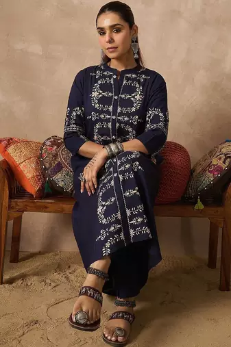 Women Motifs Embroidered Thread Work Cotton Kurta with Trousers