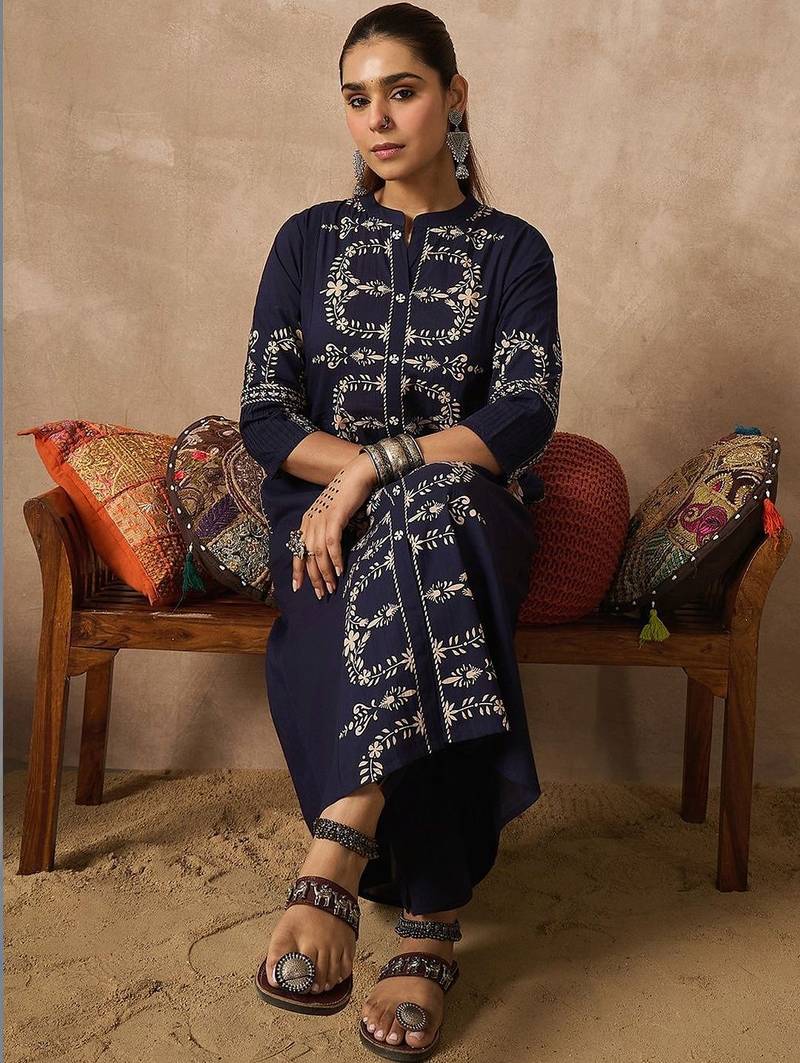 Women Motifs Embroidered Thread Work Cotton Kurta with Trousers