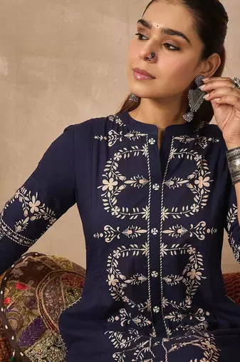 Women Motifs Embroidered Thread Work Cotton Kurta with Trousers