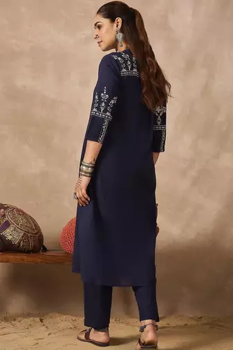 Women Motifs Embroidered Thread Work Cotton Kurta with Trousers