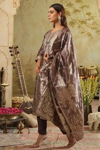 Women Kurta with Trousers & With Dupatta