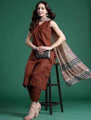 Solid Kurta with Trousers & Dupatta 1