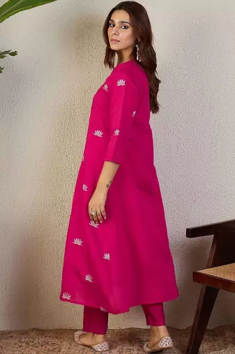 Women Ethnic Motifs Embroidered V-Neck Thread Work A-Line Kurta with Trousers