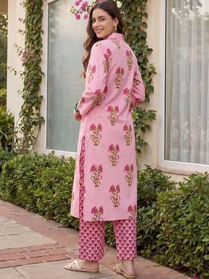 Women Floral Printed Cotton Kurta with Palazzos 4