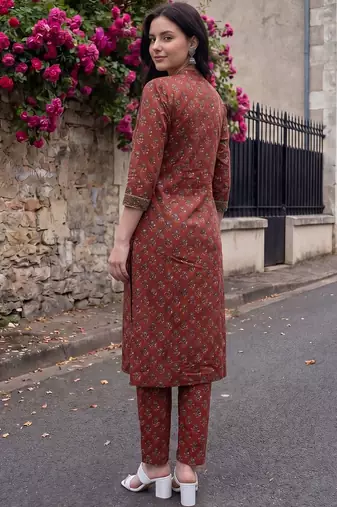 Women Ethnic Motifs Printed Thread Work Cotton Kurta with Trousers