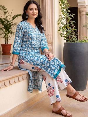Women Floral Printed Thread Work Cotton Kurta with Trousers 1