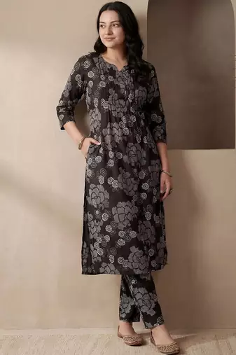 Women Floral Printed Cotton Kurta with Trousers