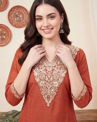 Women Ethnic Motifs Embroidered Kurta with Trousers & With Dupatta 2