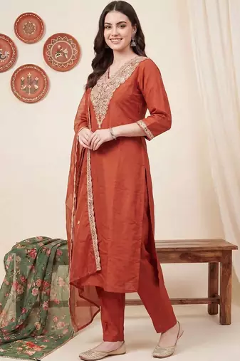 Women Ethnic Motifs Embroidered Kurta with Trousers & With Dupatta