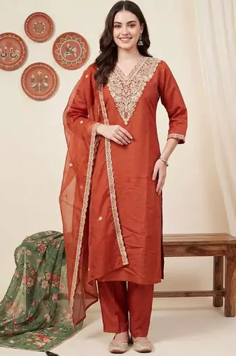 Women Ethnic Motifs Embroidered Kurta with Trousers & With Dupatta