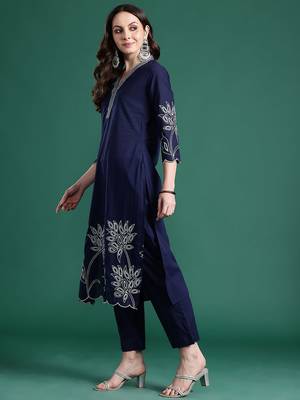 Floral Embroidered Cotton Kurta with Trousers 4