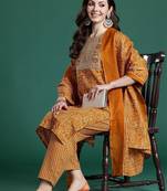 Women Ethnic Motifs Printed Cotton Kurta with Trousers & With Dupatta