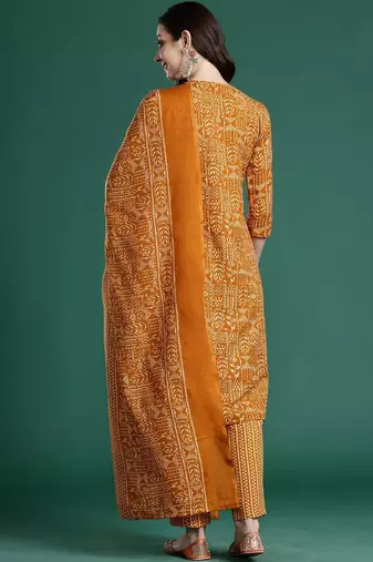 Women Ethnic Motifs Printed Cotton Kurta with Trousers & With Dupatta