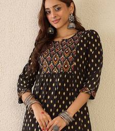 Women Printed Pleated Mirror Work Cotton Kurta with Trousers