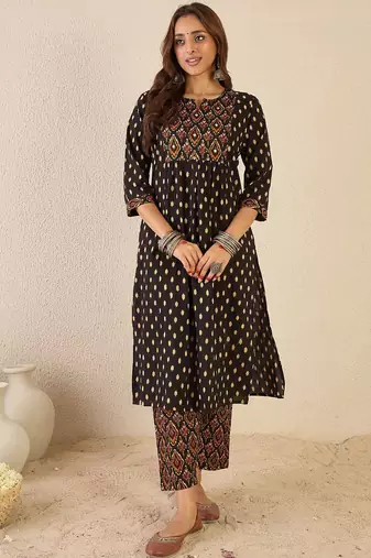 Women Printed Pleated Mirror Work Cotton Kurta with Trousers