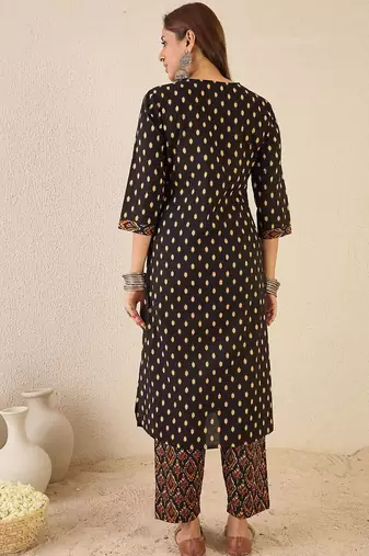 Women Printed Pleated Mirror Work Cotton Kurta with Trousers