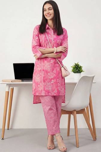 Women Floral Printed Cotton Kurta with Trousers