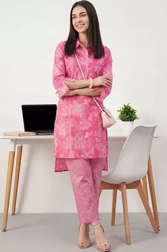 Women Floral Printed Cotton Kurta with Trousers