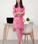 Women Floral Printed Cotton Kurta with Trousers