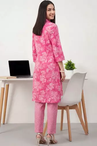 Women Floral Printed Cotton Kurta with Trousers