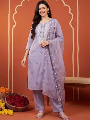 Women Ethnic Motifs Embroidered Thread Work Kurta with Trousers & With Dupatta 1