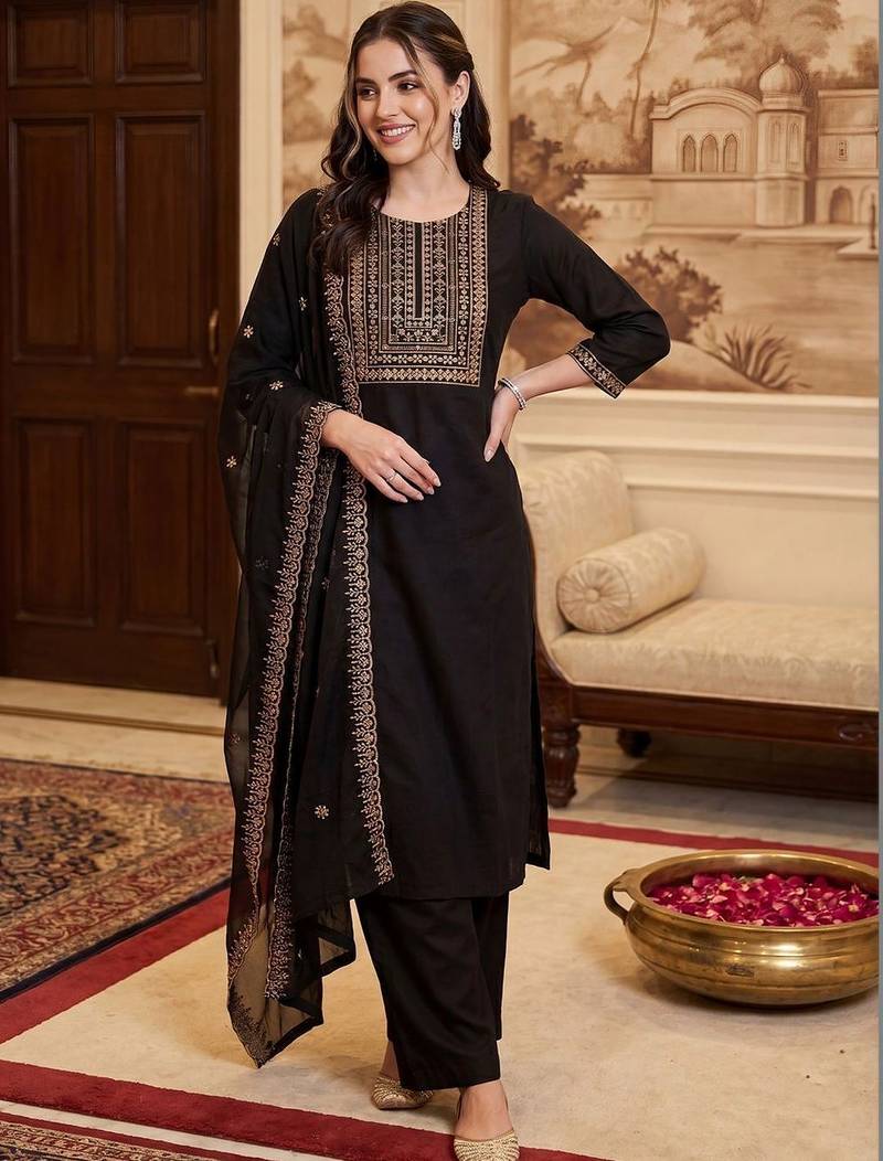 Women Ethnic Motifs Embroidered Thread Work Kurta with Trousers & With Dupatta