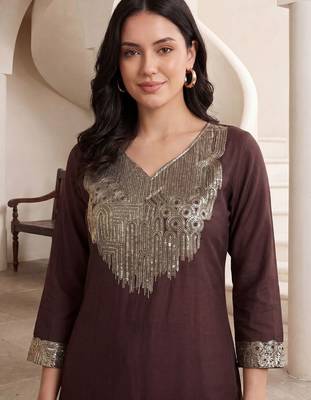 Women Embroidered Sequinned Kurta with Trousers 2