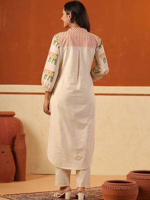 Women Ethnic Motifs Printed Cotton Kurta with Trousers 4