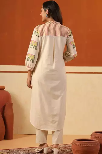 Women Ethnic Motifs Printed Cotton Kurta with Trousers