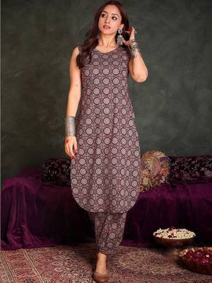 Women Ethnic Motifs Printed Cotton Kurta with Patiala 1