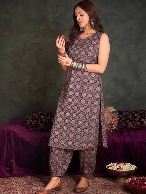 Women Ethnic Motifs Printed Cotton Kurta with Patiala 4