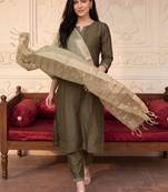 Women Ethnic Motifs Embroidered Thread Work Kurta with Trousers & With Dupatta
