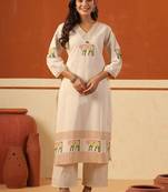 Women Ethnic Motifs Printed Thread Work Cotton Kurta with Trousers