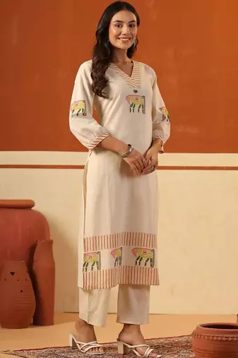 Women Ethnic Motifs Printed Thread Work Cotton Kurta with Trousers