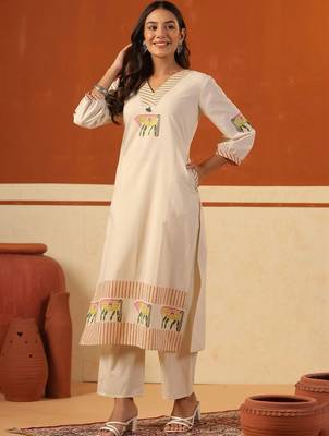 Women Ethnic Motifs Printed Thread Work Cotton Kurta with Trousers 5